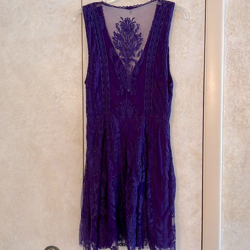 Urban Outfitters purple stretch lace dress. Rayon. Side zip. 2 back hooks. EUC.